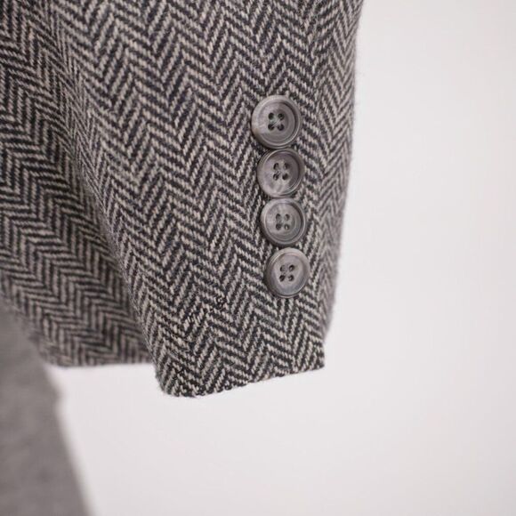 DAMAGED Christopher Hayes Tweed Wool Gray Herringbone 2 Button Sport‎ Coat 42R - Picture 3 of 14